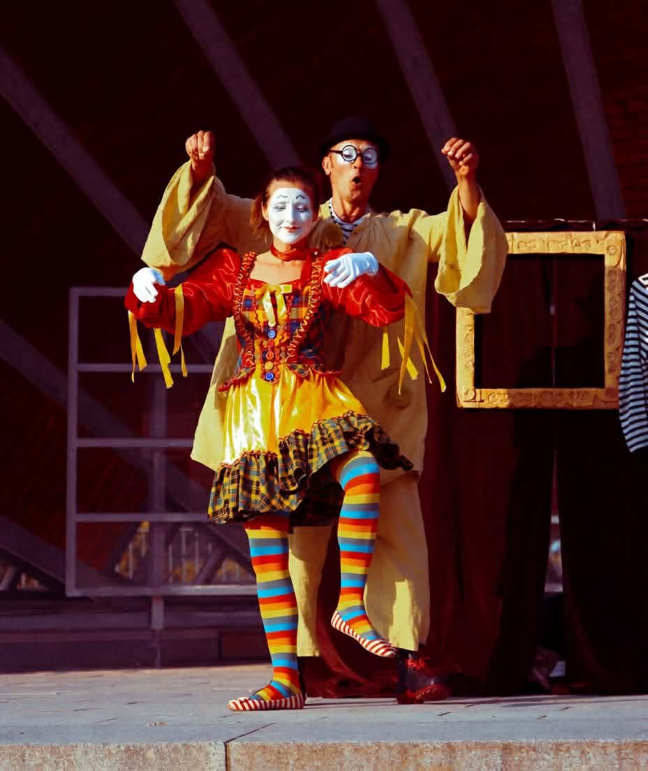 Bla bla Blase“: Clown & Puppe auf Tour. Von Berlin bis Usedom. Theater Bla bla Blase: Clown und Puppe. Hamburg, Usedom.