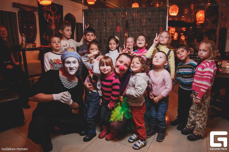 Kreativität, Bühne und Spaß für Kinder. Kindertheater Studio in Seebad Bansin auf Usedom.