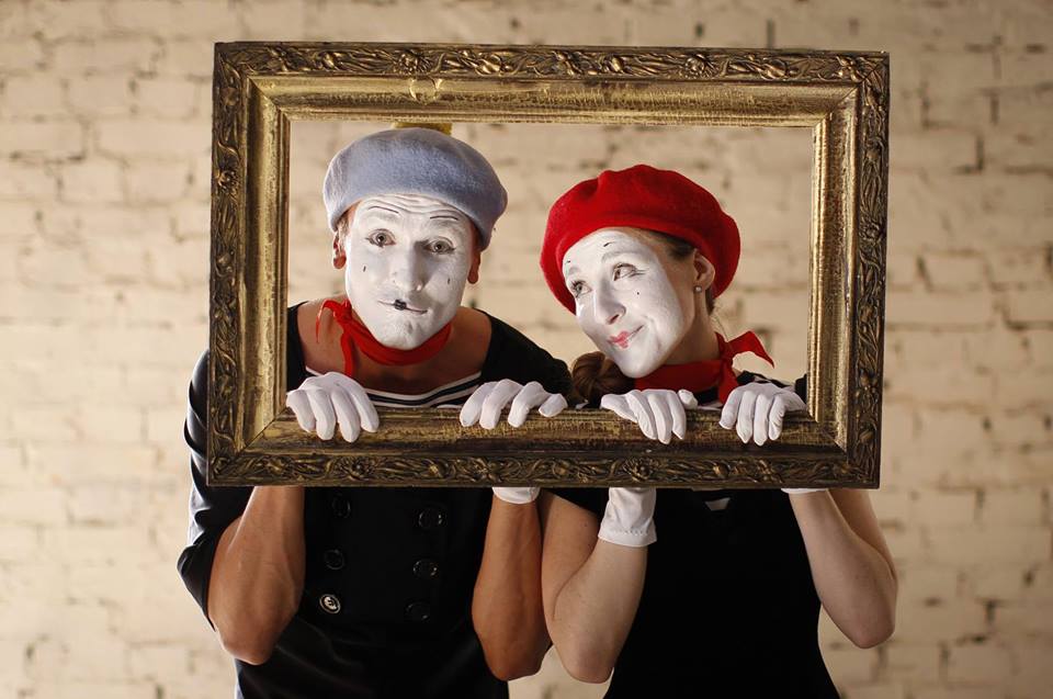 Romantischer Mime Walkact für Events Pantomime-Künstler im Bilderrahmen Usedom
